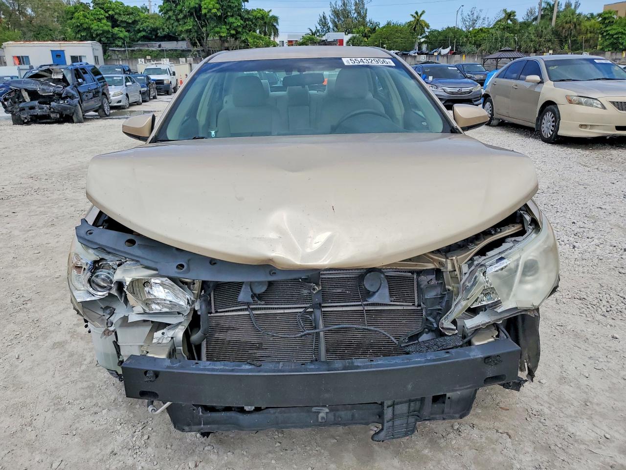 Toyota Camry Le
