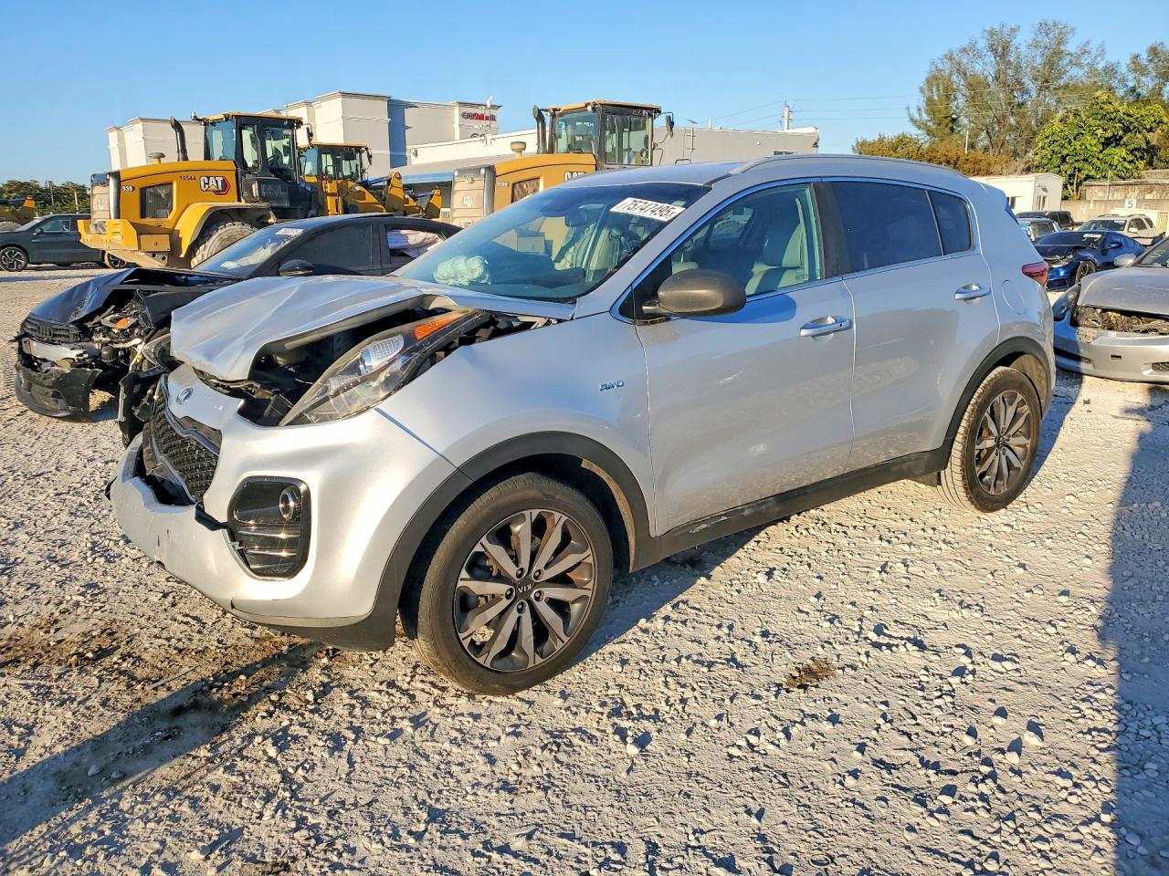 Salvage Kia Sportage Image