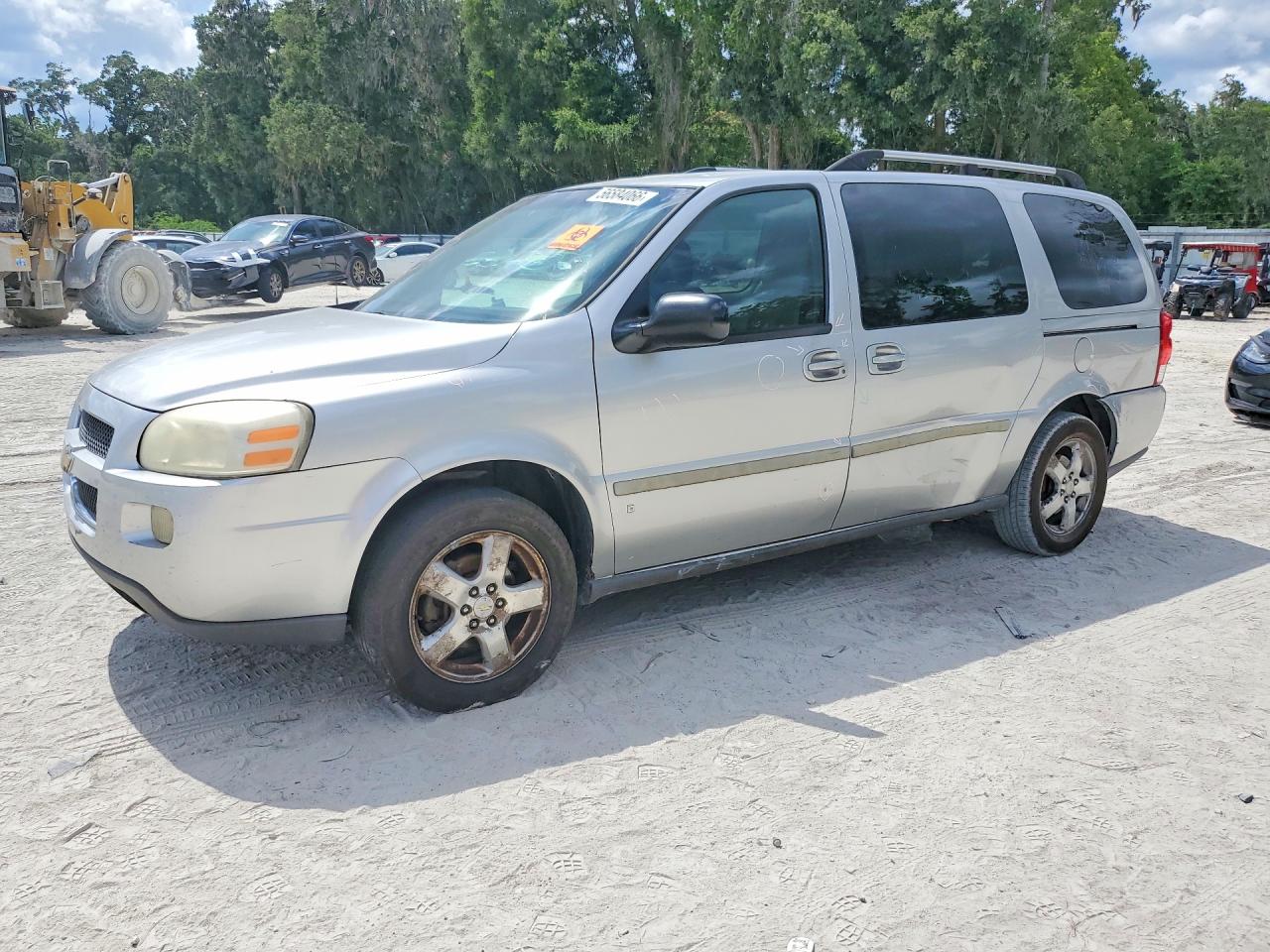 Salvage Chevrolet Uplander Image