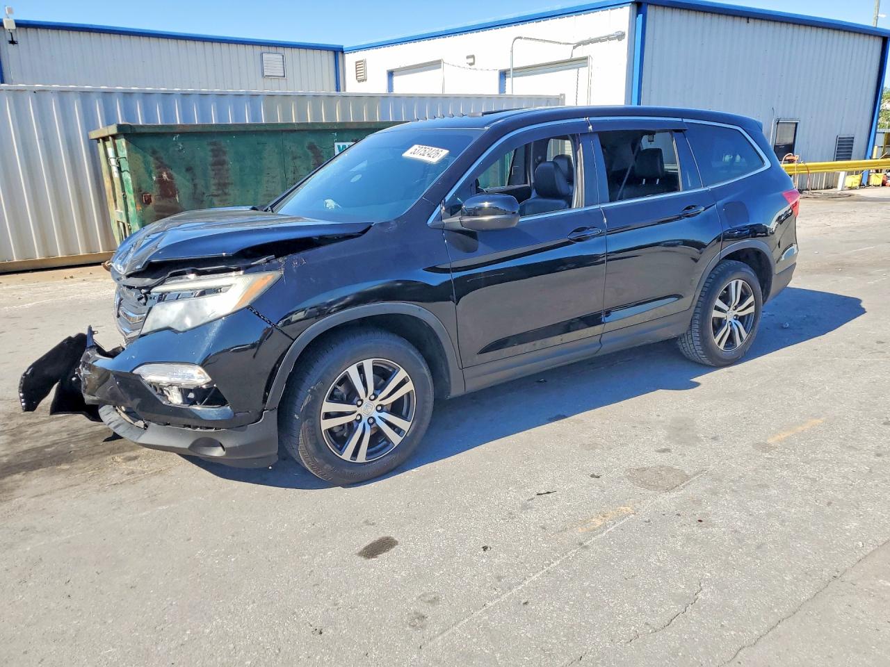 Salvage Honda Pilot Image