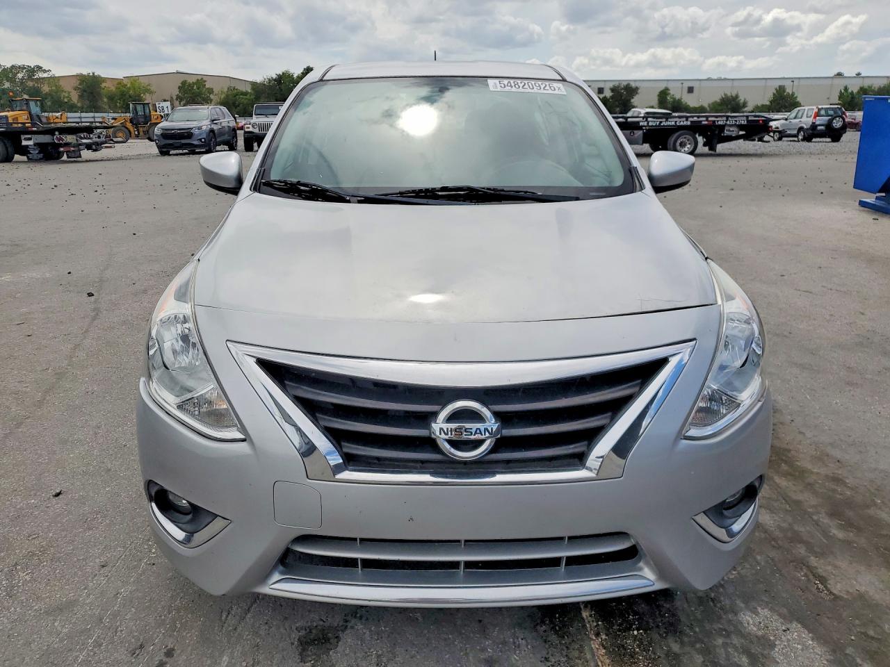 Nissan Versa Sv