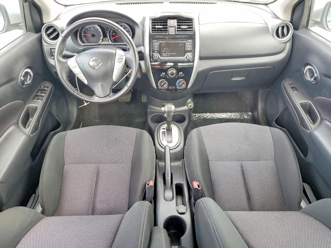 Nissan Versa Sv