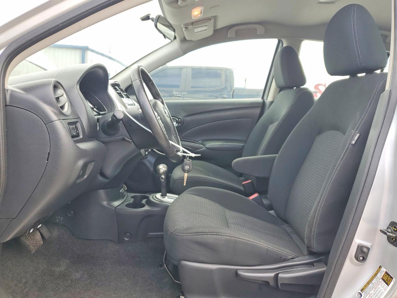 Nissan Versa Sv