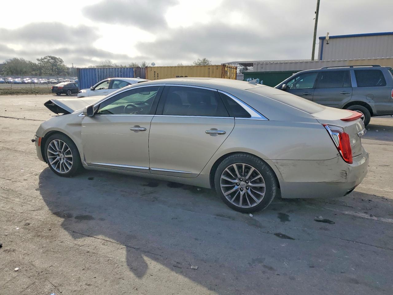 Cadillac XTS Luxury Collection