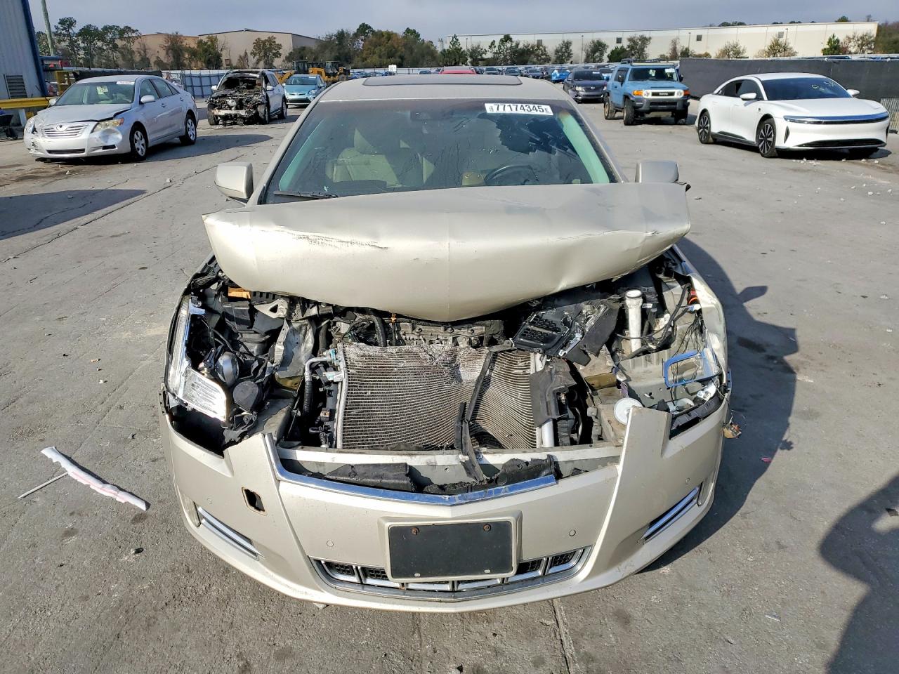Cadillac XTS Luxury Collection