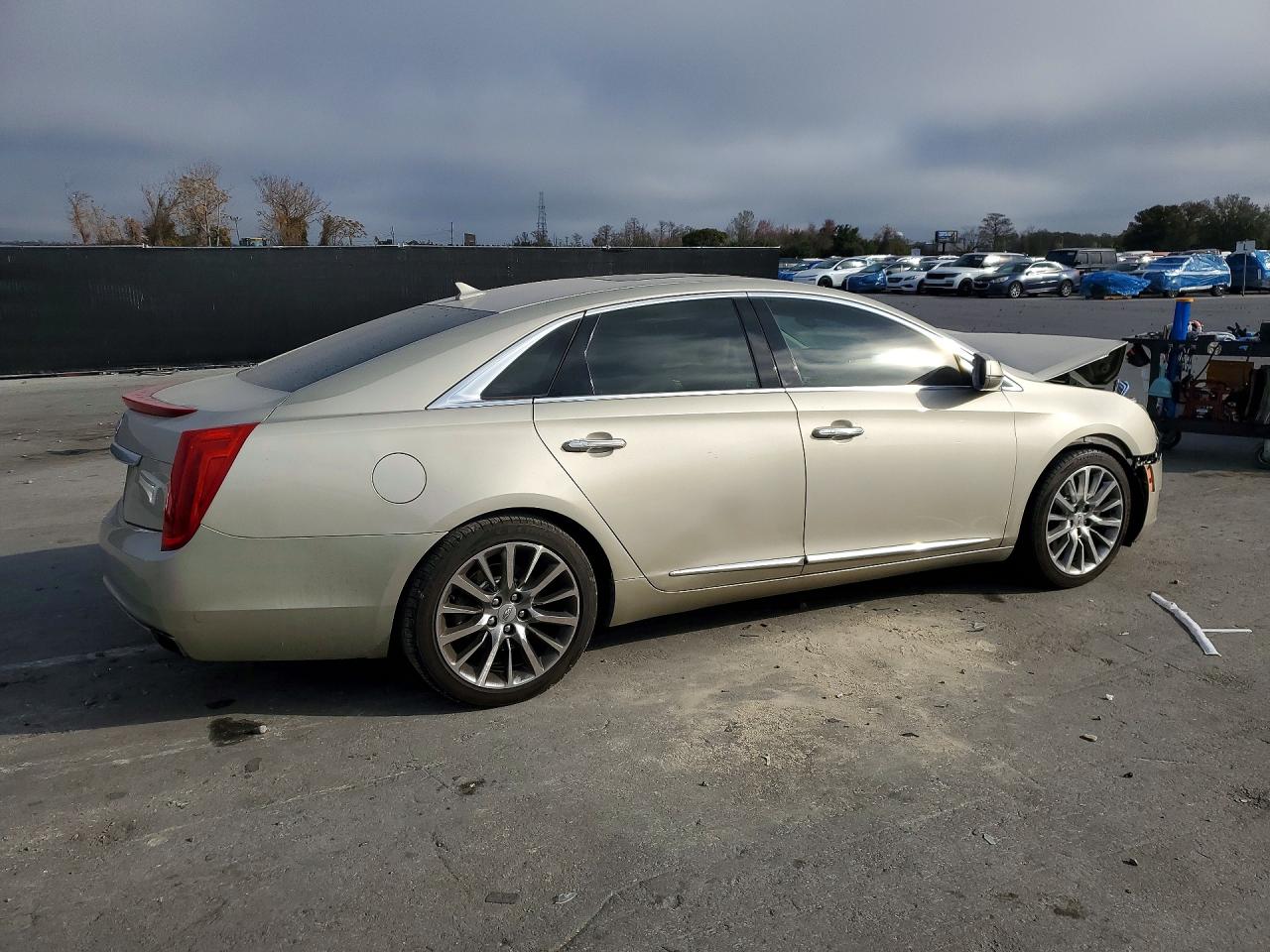 Cadillac XTS Luxury Collection