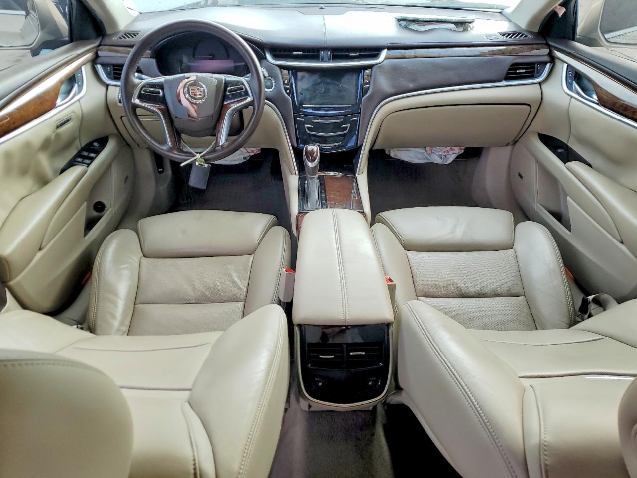 Cadillac XTS Luxury Collection