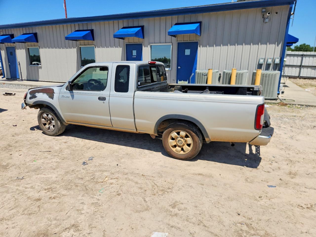 Nissan Frontier Xe