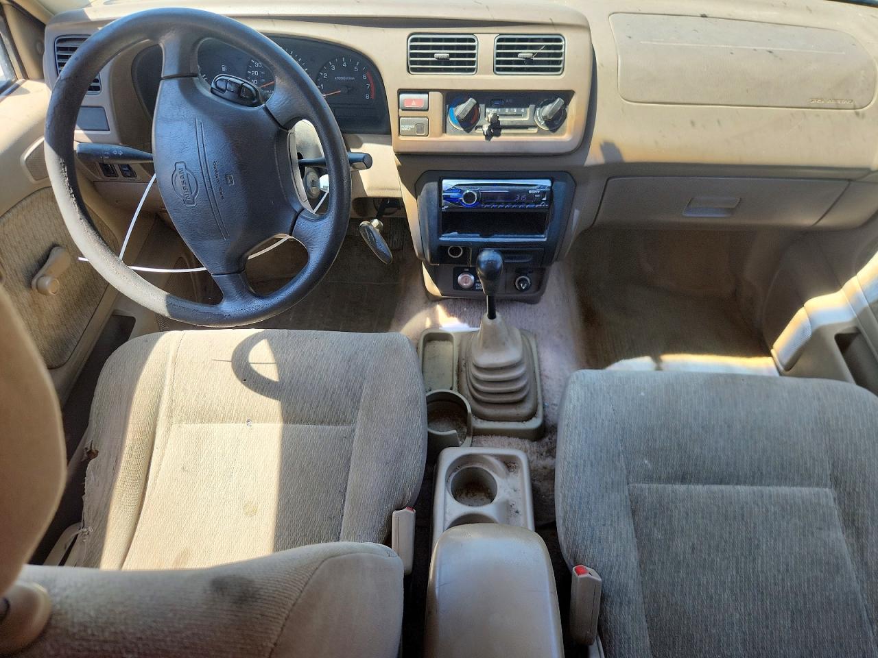 Nissan Frontier Xe
