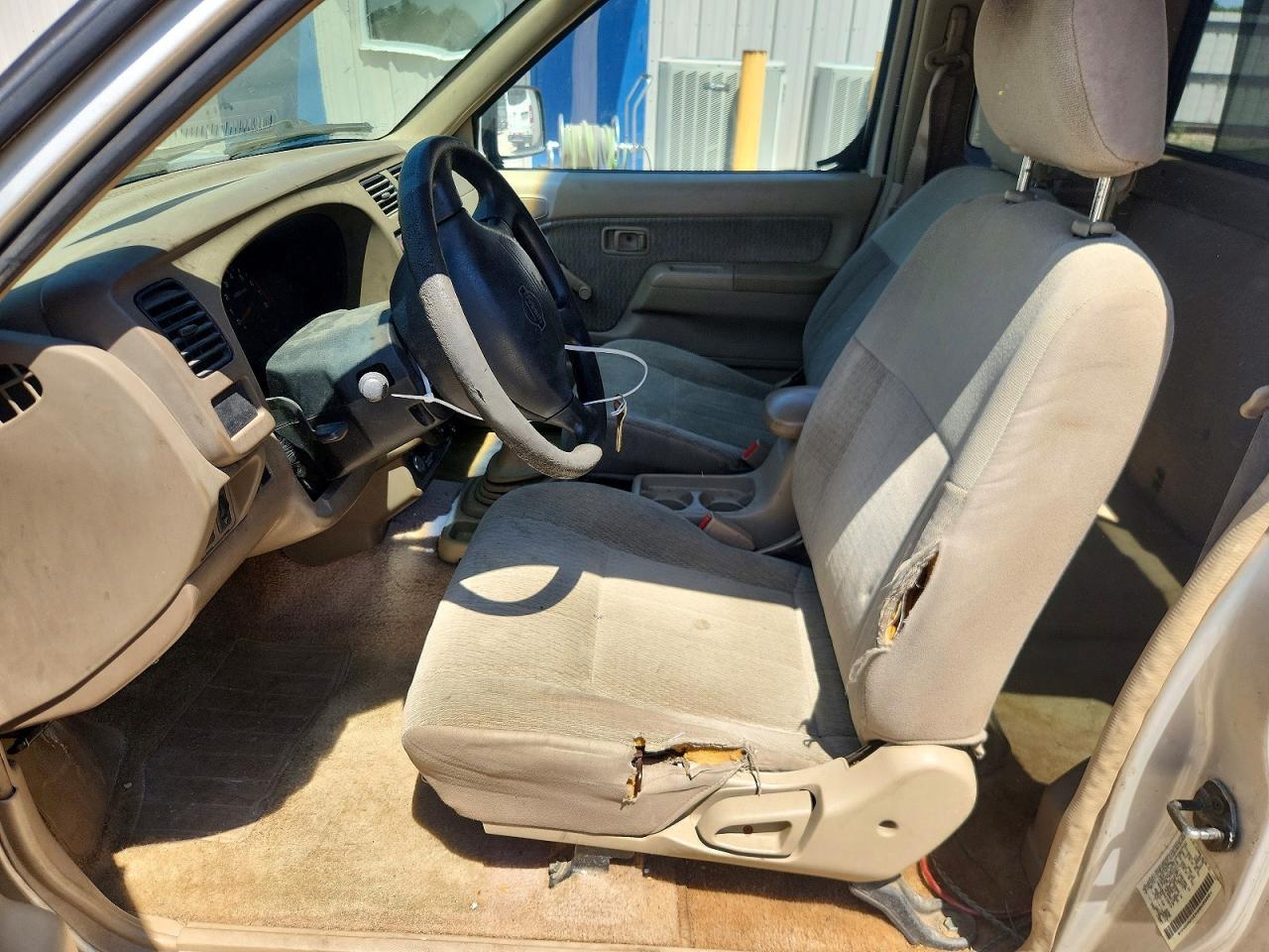 Nissan Frontier Xe