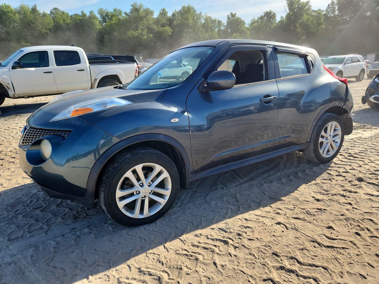 Salvage Nissan JUKE Image