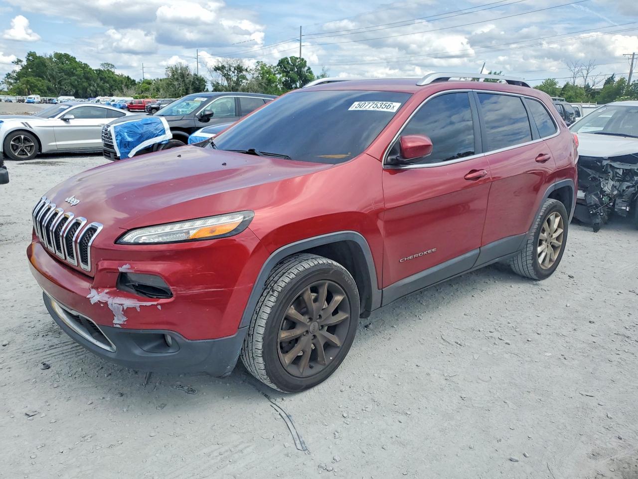 Salvage Jeep Cherokee Image