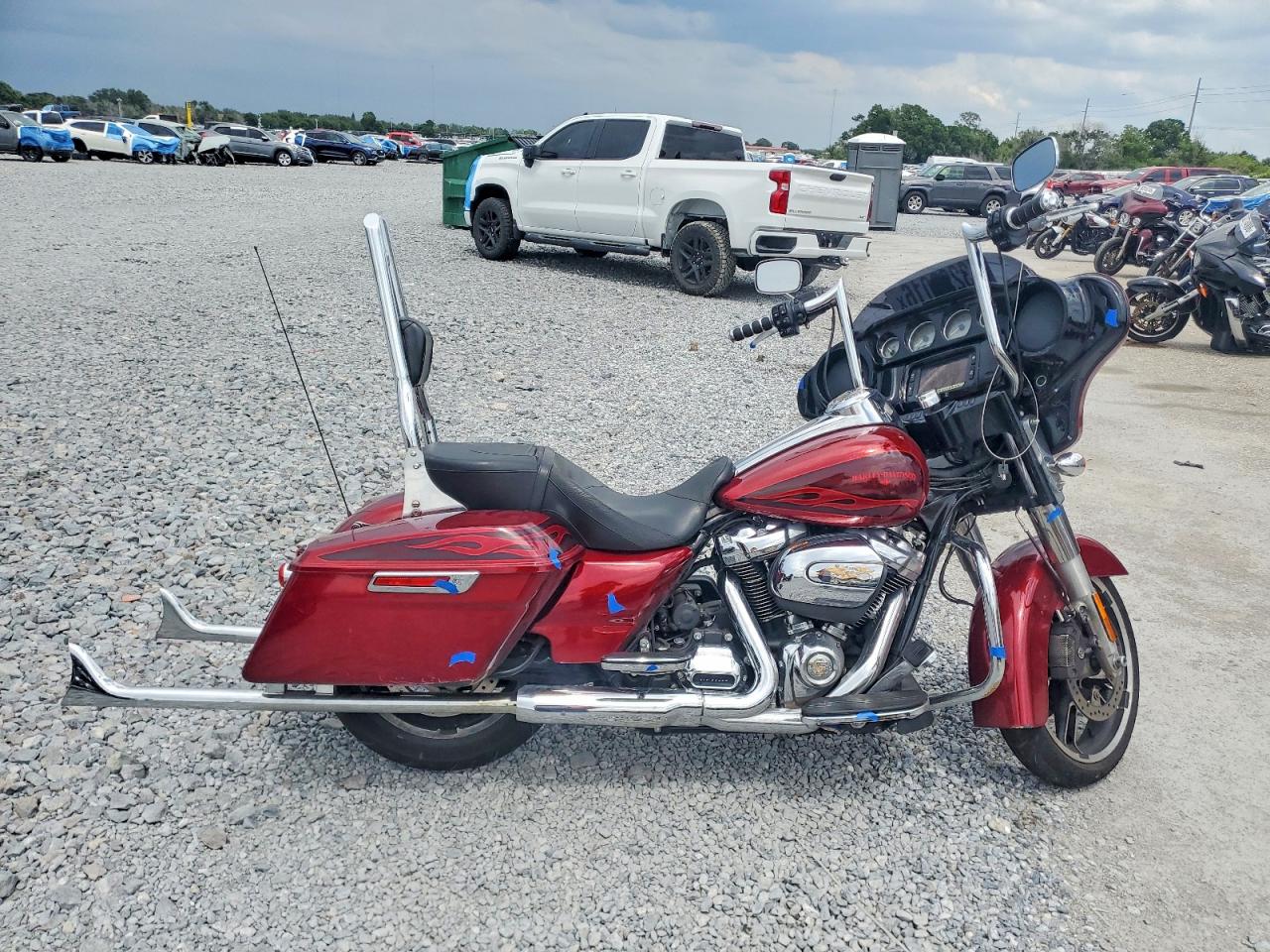 Salvage Harley-Davidson Fl Image