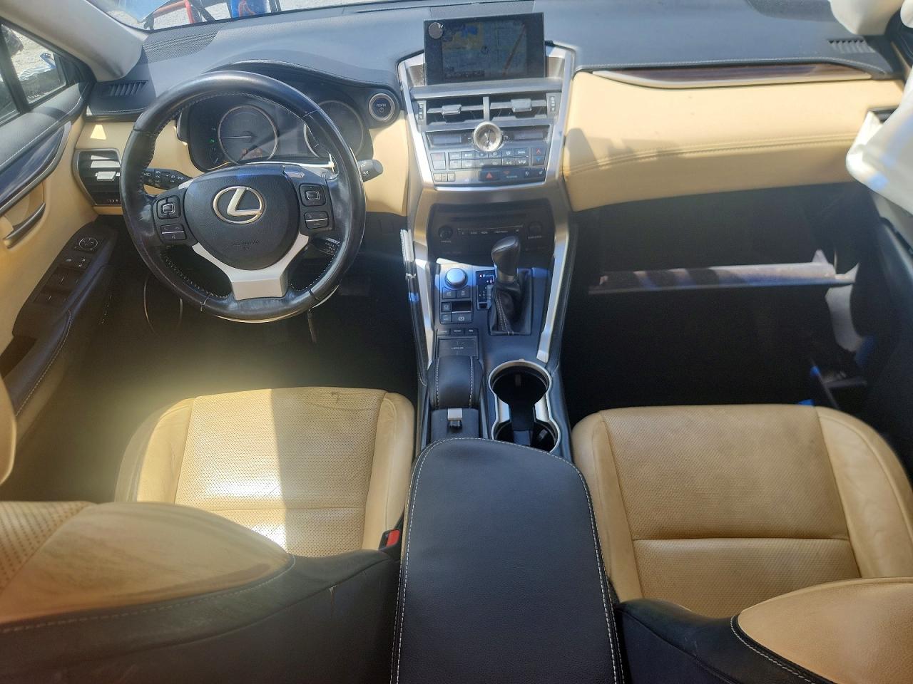 Lexus NX 300h