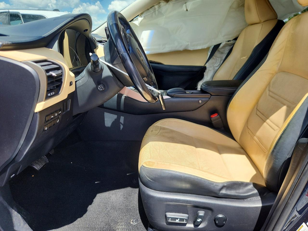 Lexus NX 300h