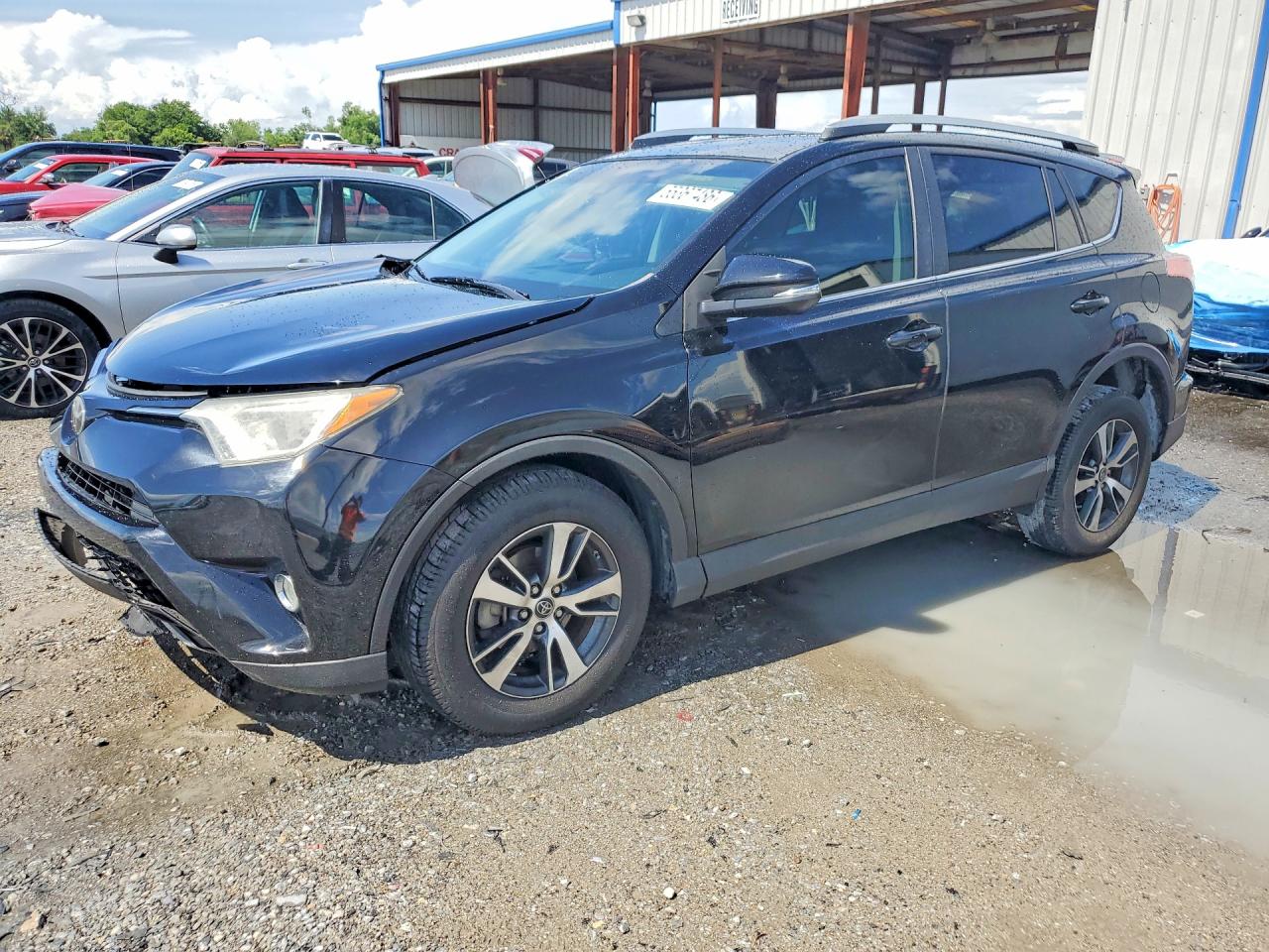 Salvage Toyota RAV4 Image