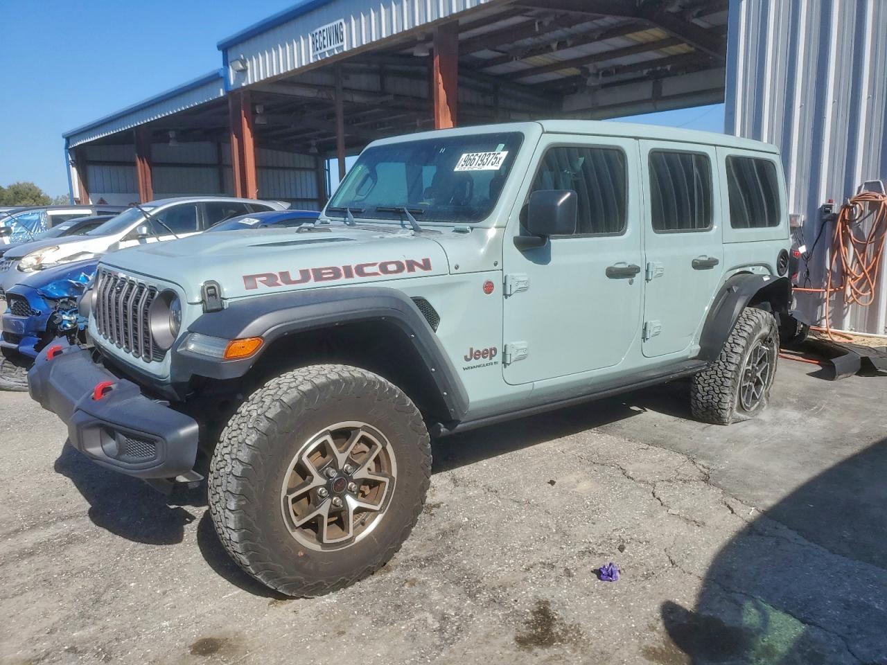 Salvage Jeep Wrangler Image