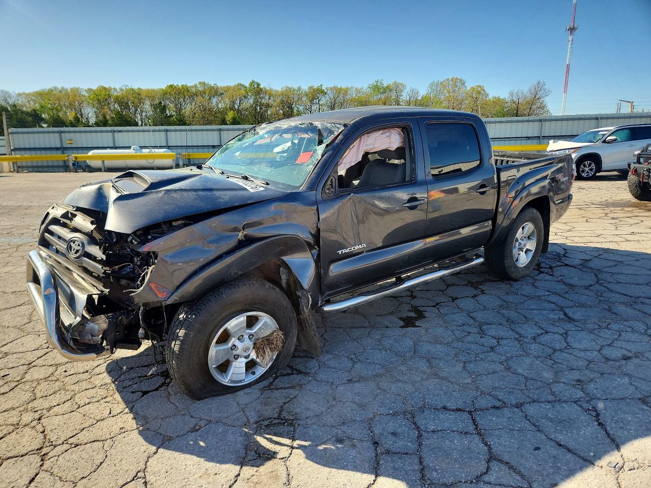 Salvage Toyota Tacoma Image