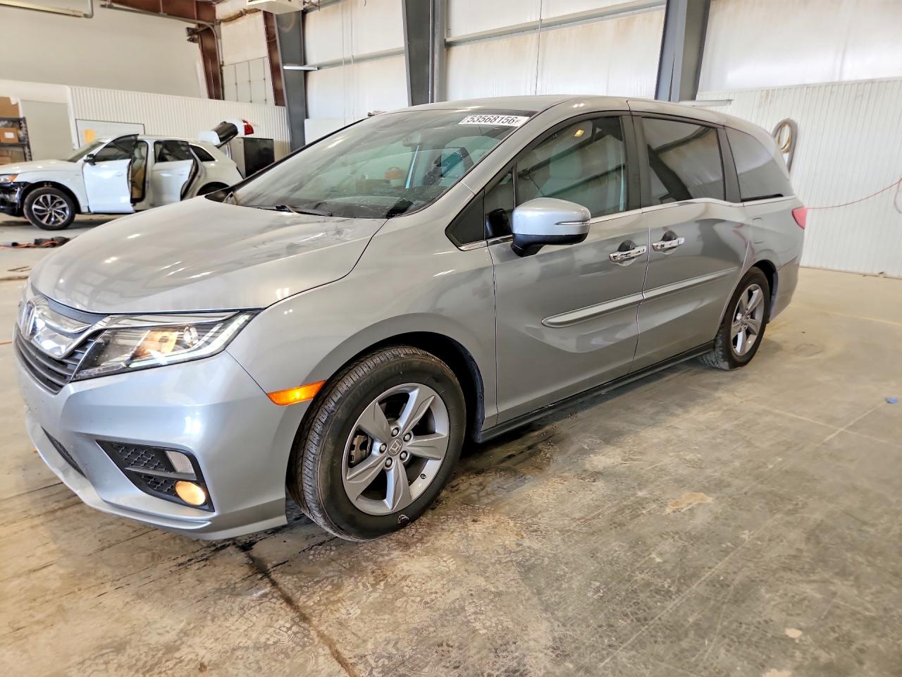 Salvage Honda Odyssey Image