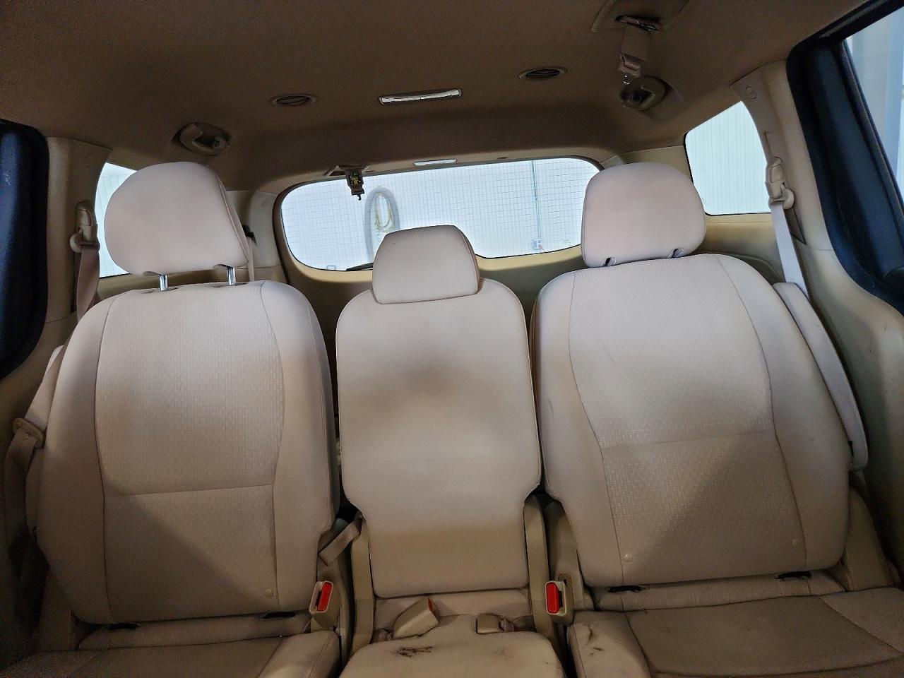 Kia Sedona Lx