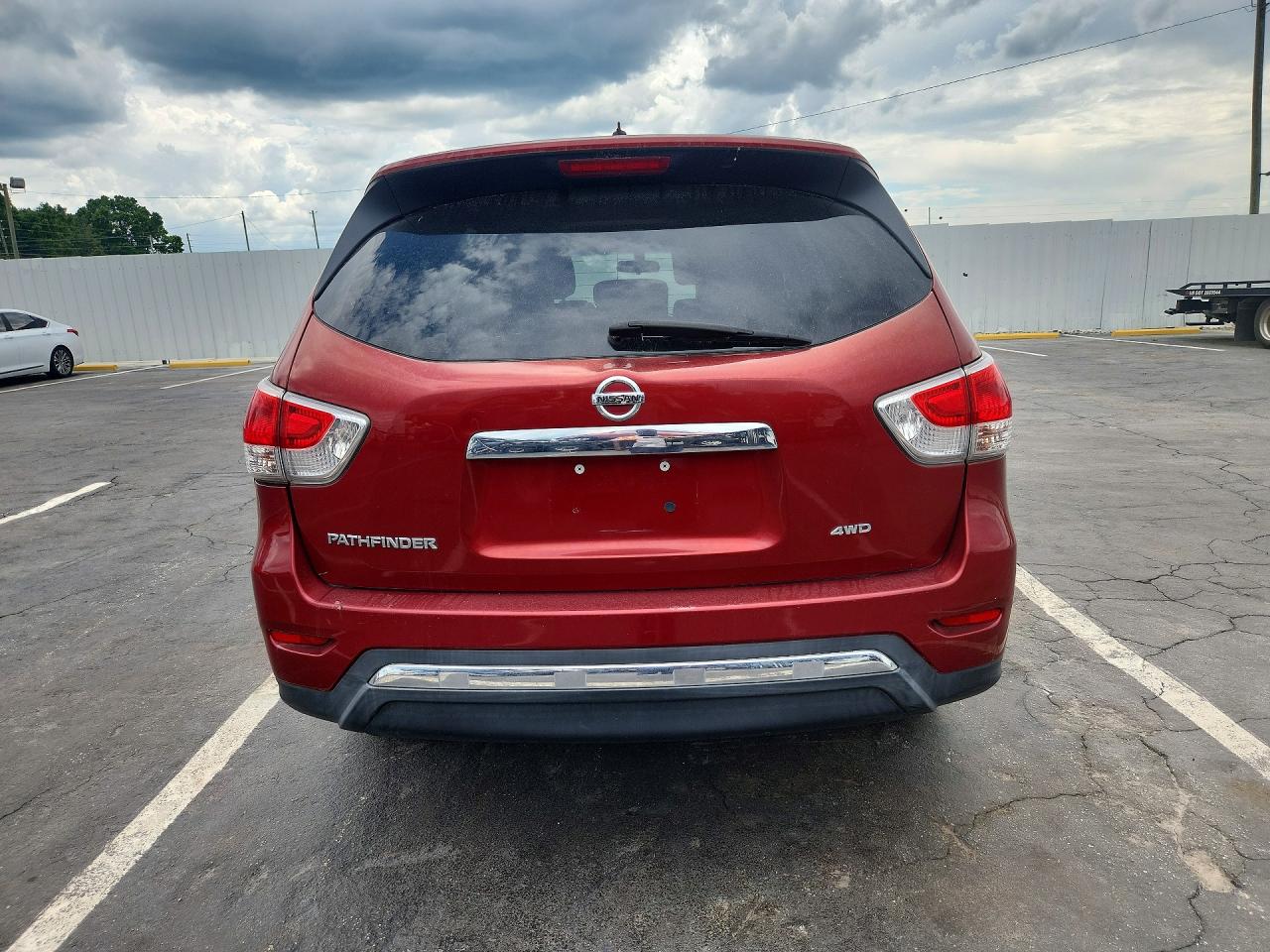 Nissan Pathfinder S