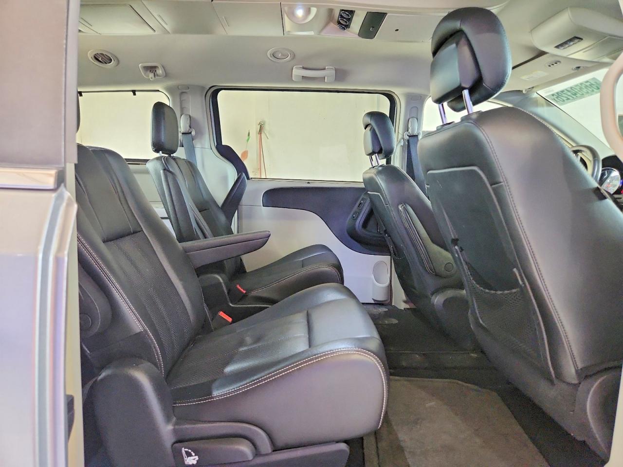 Chrysler Minivan Touring L