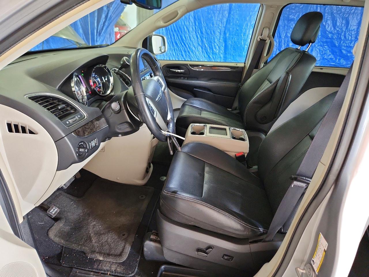 Chrysler Minivan Touring L
