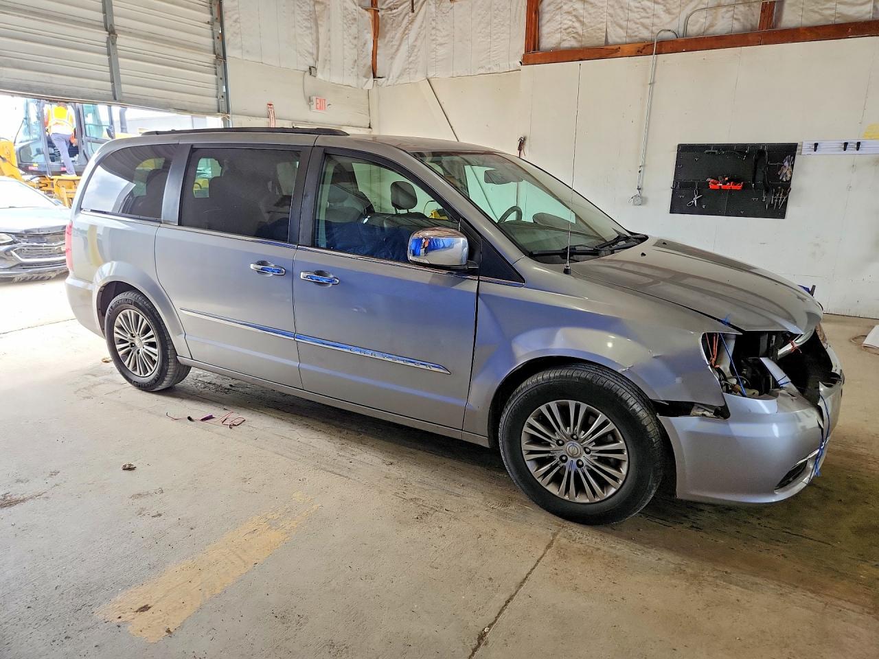 Chrysler Minivan Touring L