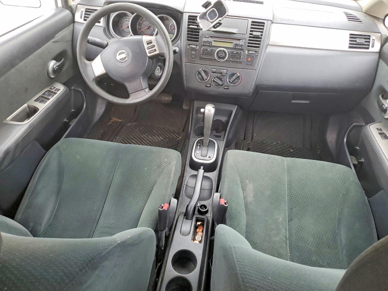Nissan Versa 1.8 S