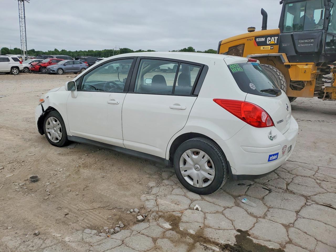 Nissan Versa 1.8 S