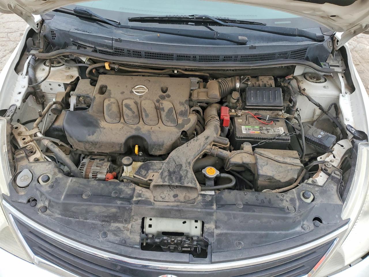 Nissan Versa 1.8 S