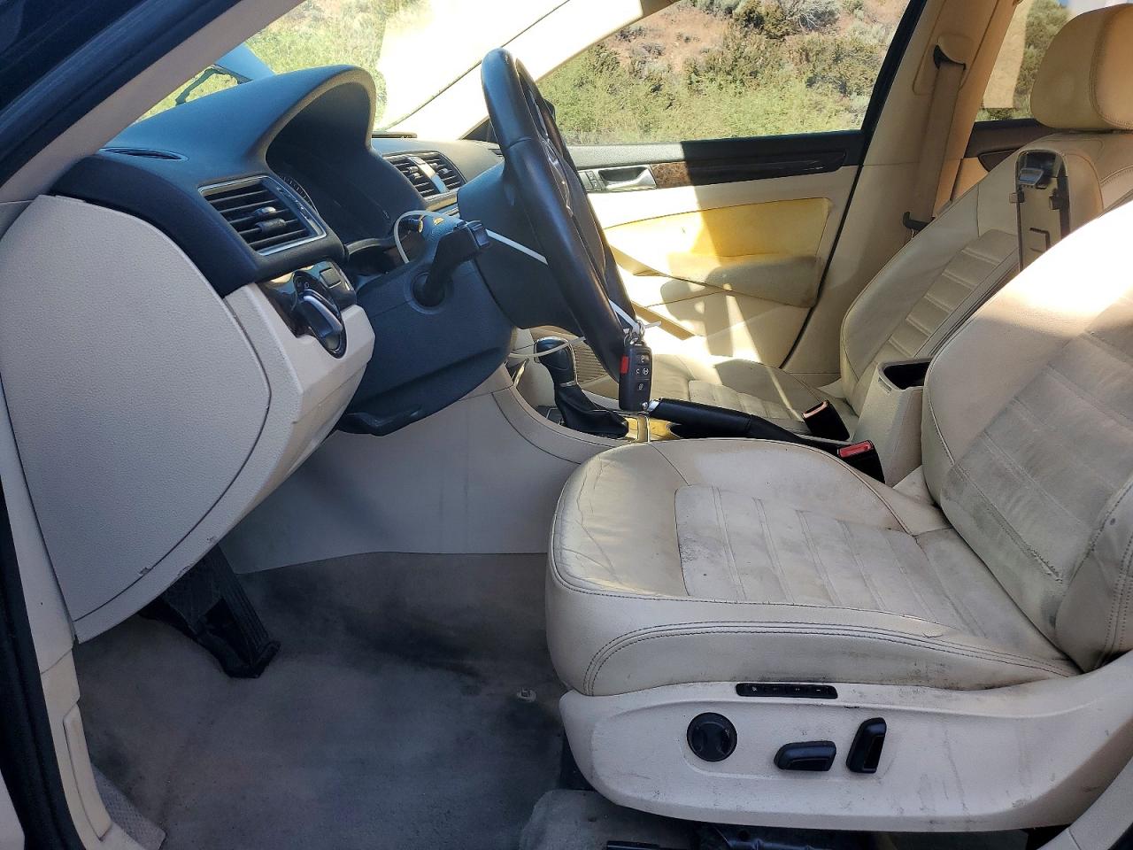 Volkswagen Passat Sel