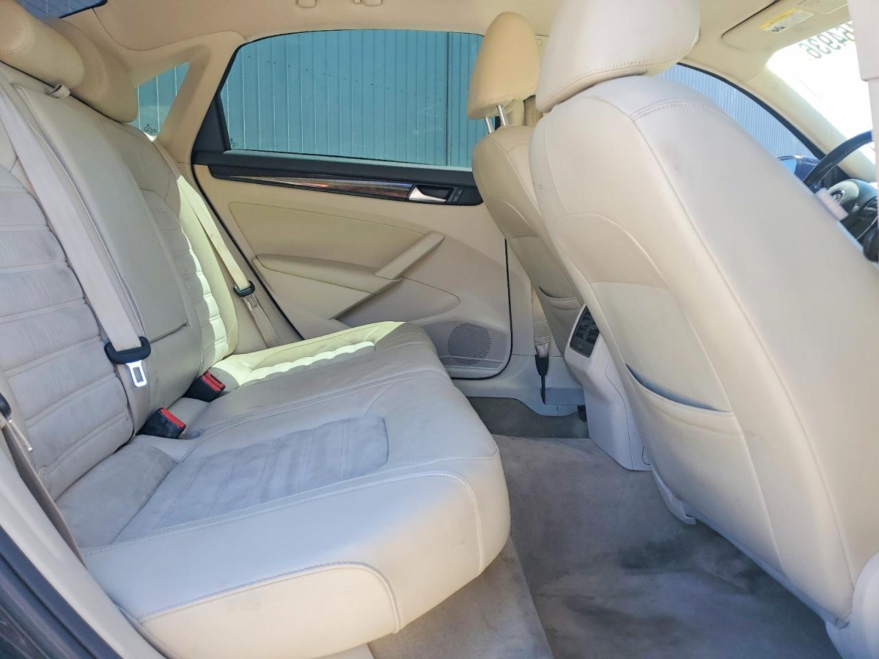 Volkswagen Passat Sel