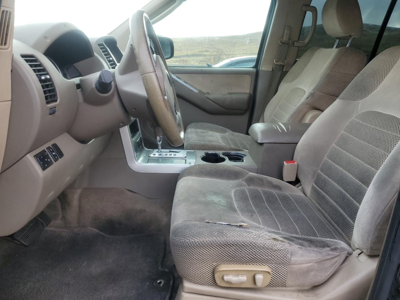 Nissan Pathfinder S