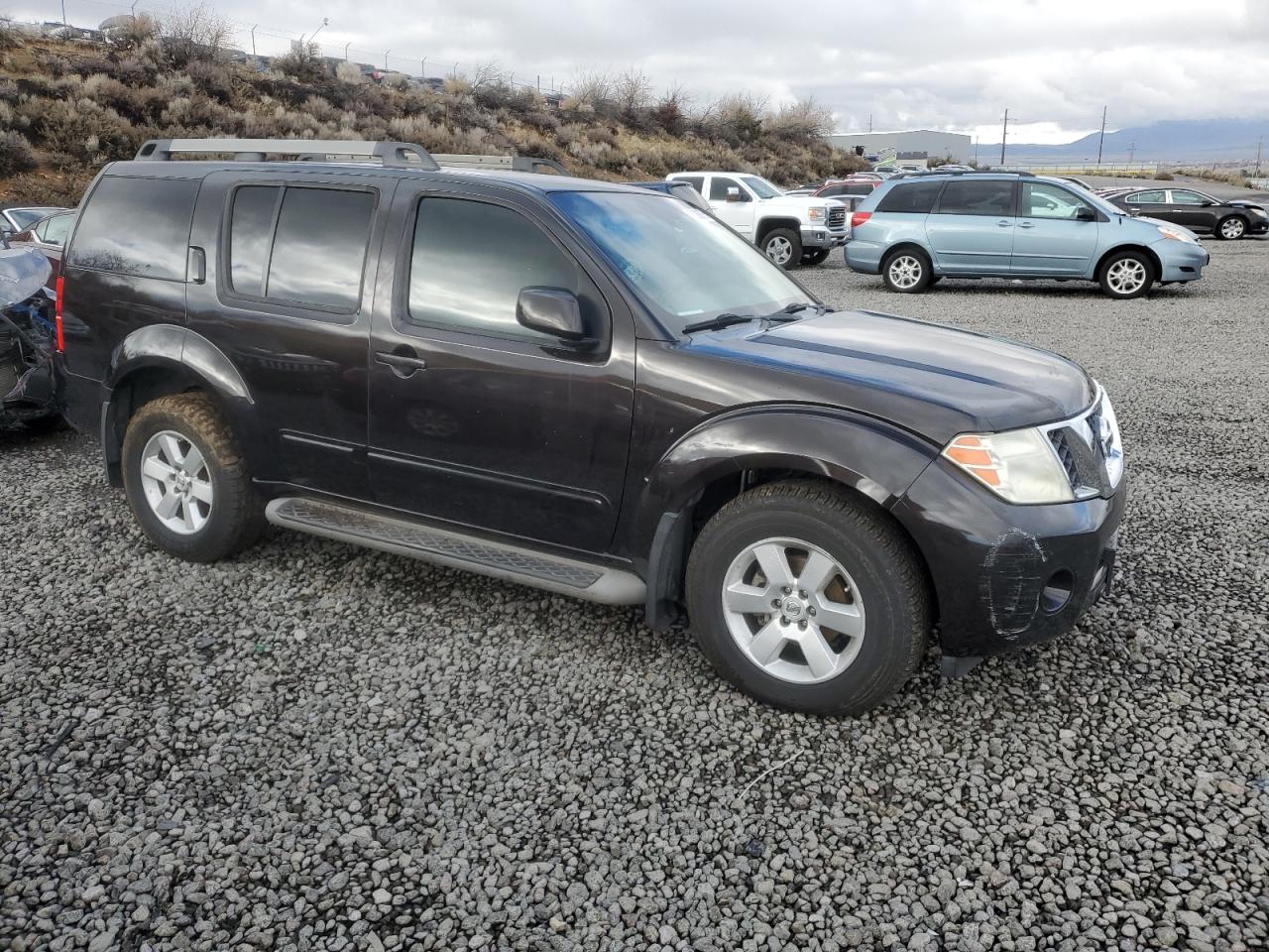Nissan Pathfinder S
