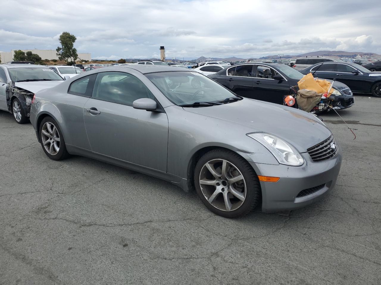 INFINITI G35 Base