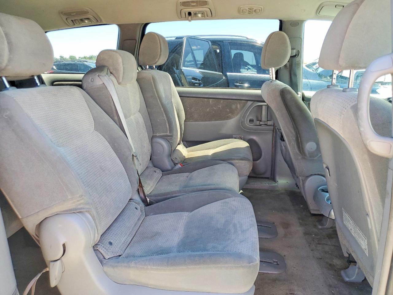 Toyota Sienna Le 8-passenger