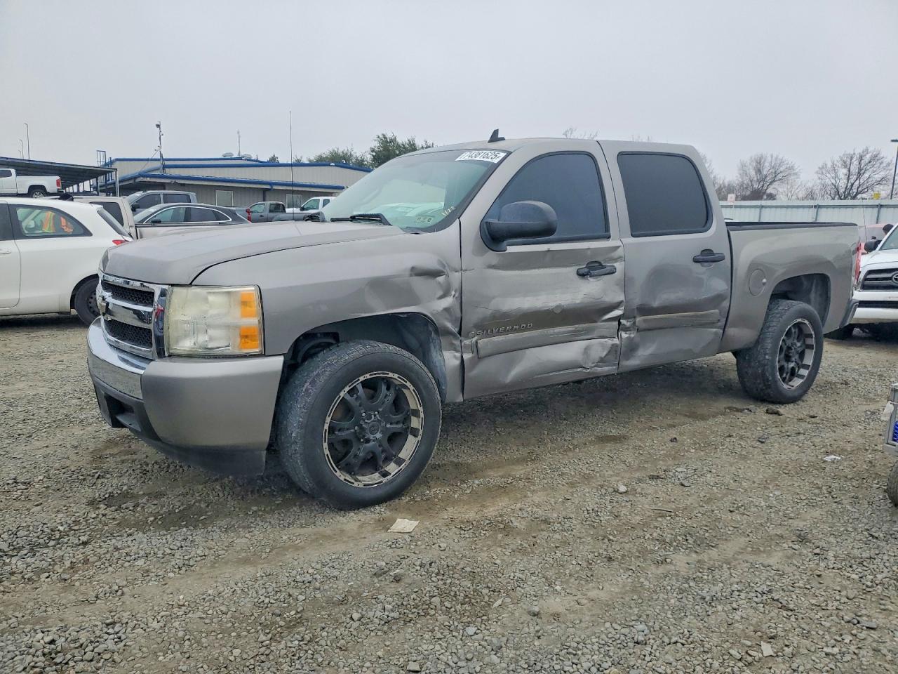 Salvage Chevrolet Silverado Image