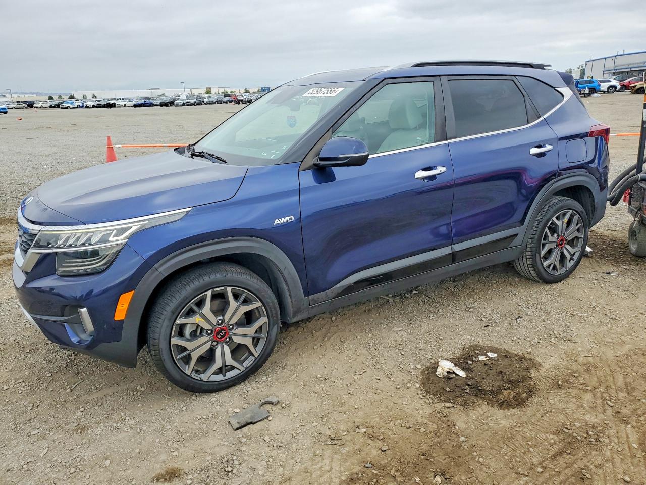 Salvage Kia Seltos Image