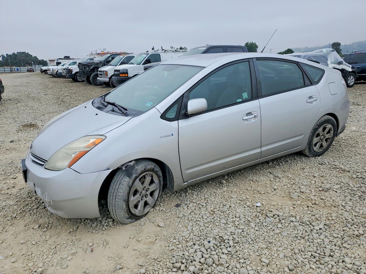 Salvage Toyota Prius Image