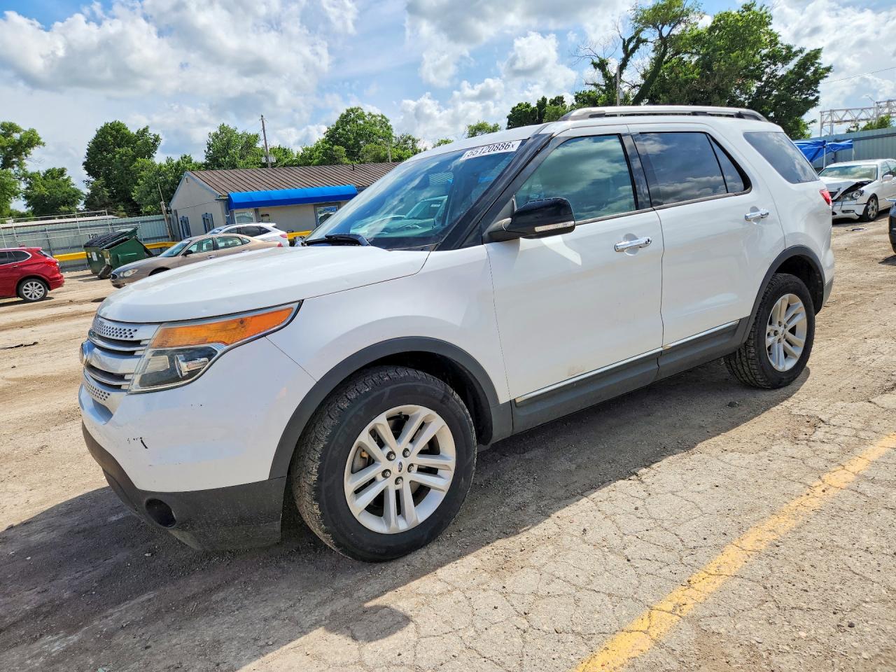 Salvage Ford Explorer Image