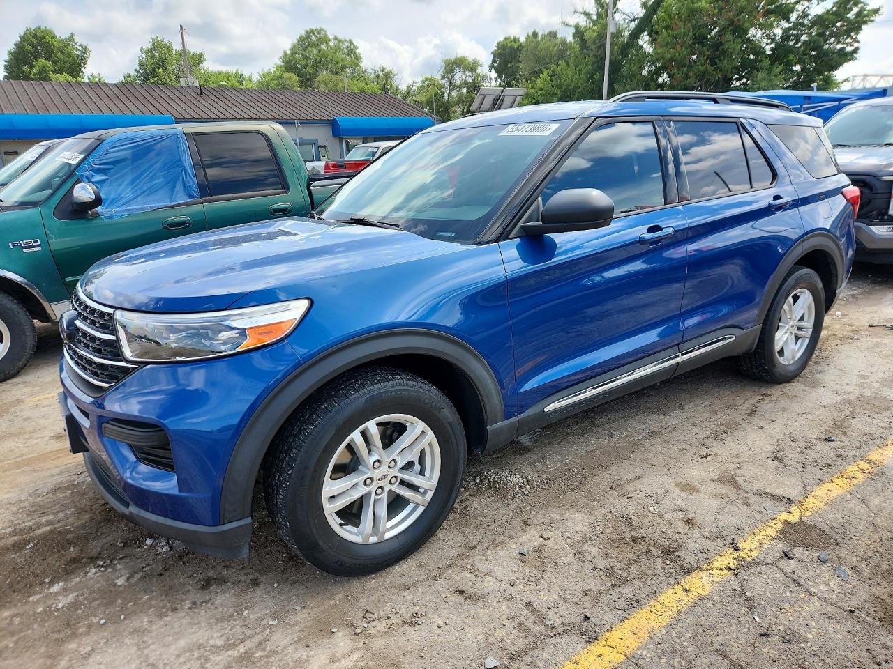 Salvage Ford Explorer Image