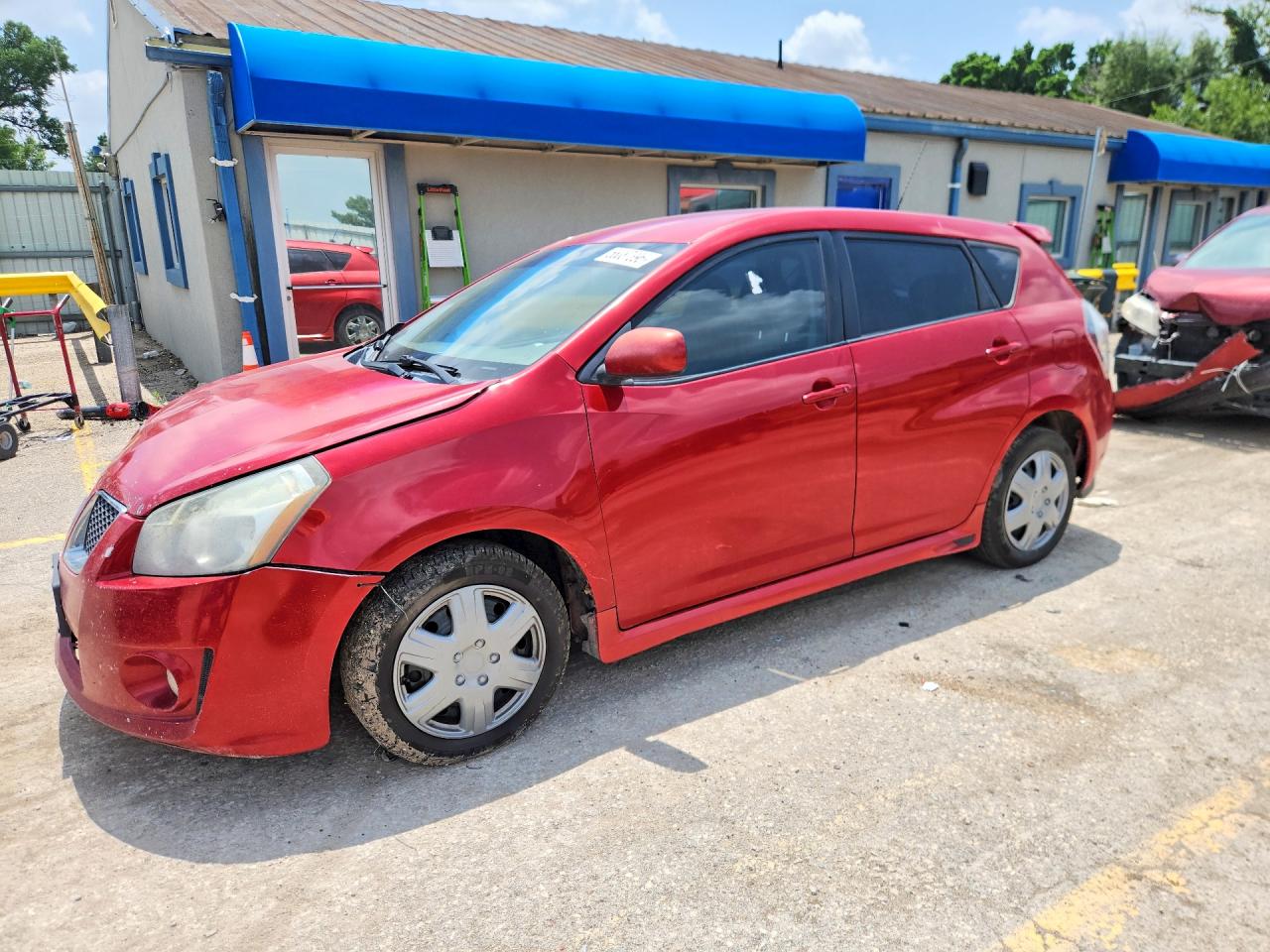 Salvage Pontiac Vibe Image