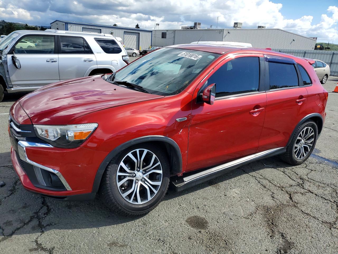Salvage Mitsubishi Outlander Image