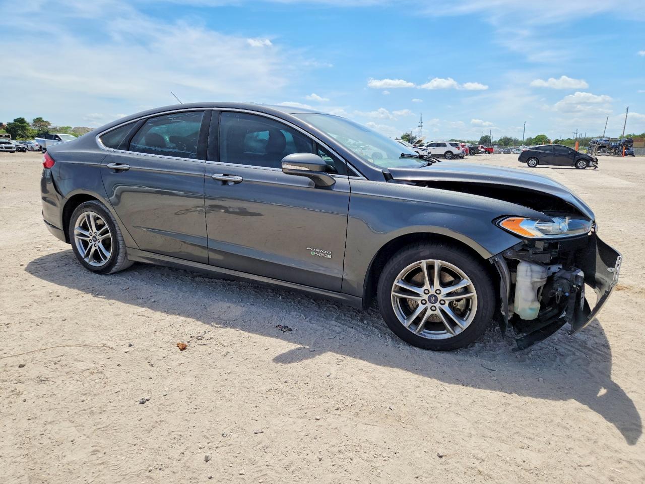 Ford Fusion Titanium Phev