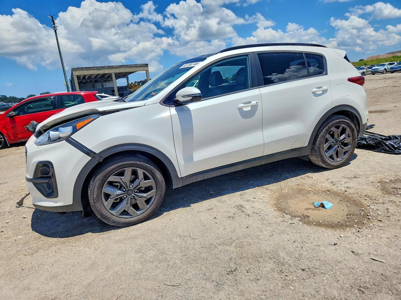 Salvage Kia Sportage Image