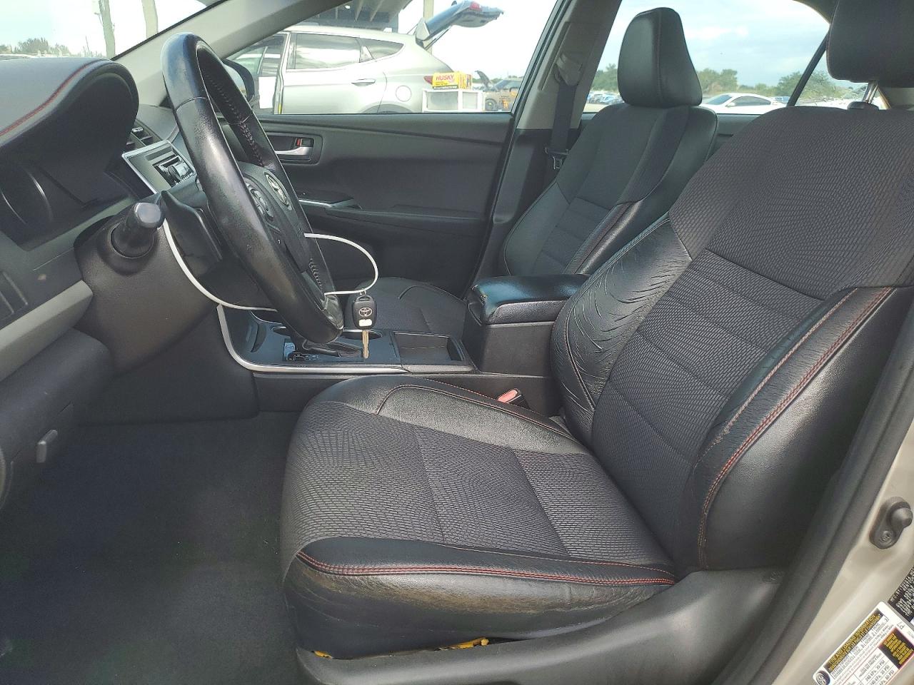 Toyota Camry Se