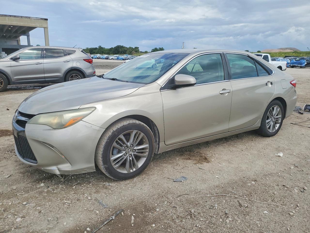 Salvage Toyota Camry Image