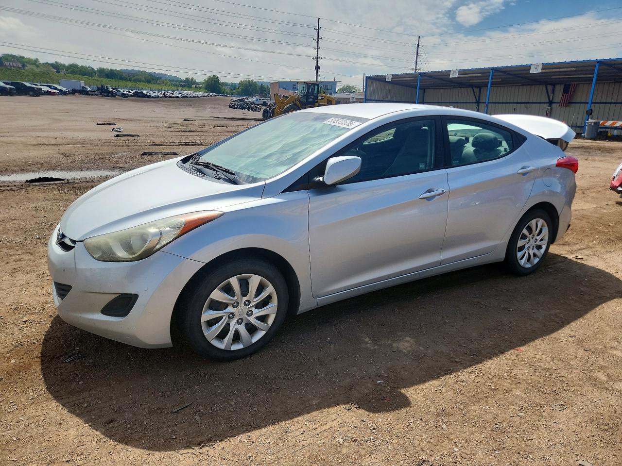 Salvage Hyundai ELANTRA Image