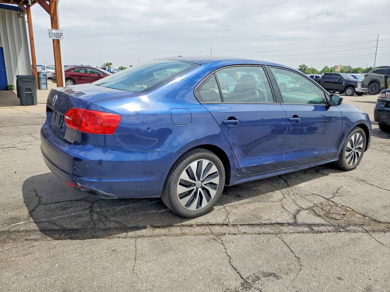 Volkswagen Jetta Base